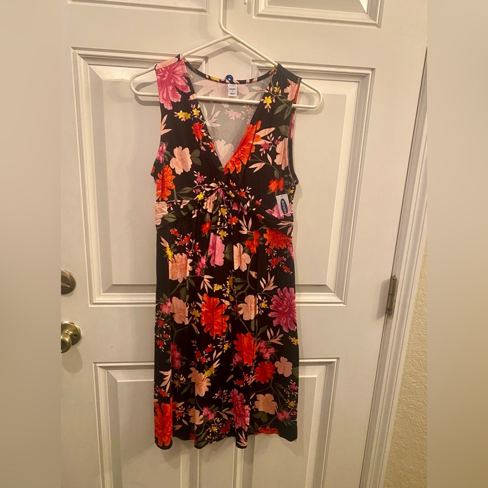 New Old Navy Black Floral Midi Dress